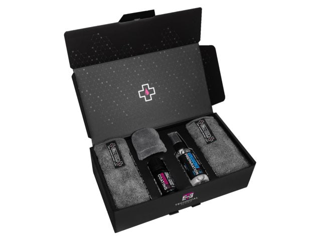 Muc-Off ceramic coating kit verpakking met alle onderdelen uitgestald