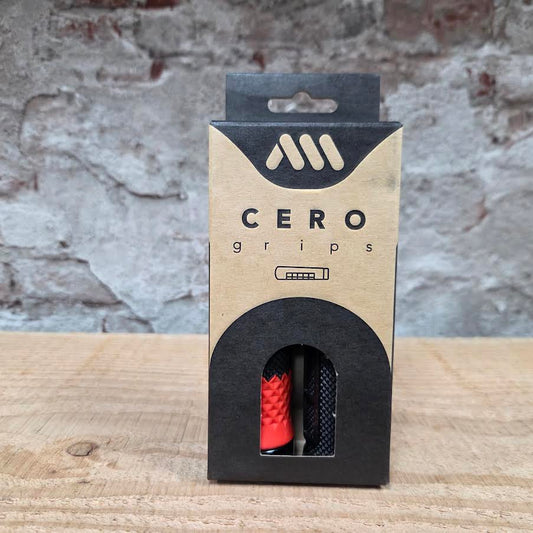 AMS Cero Grips in de verpakking