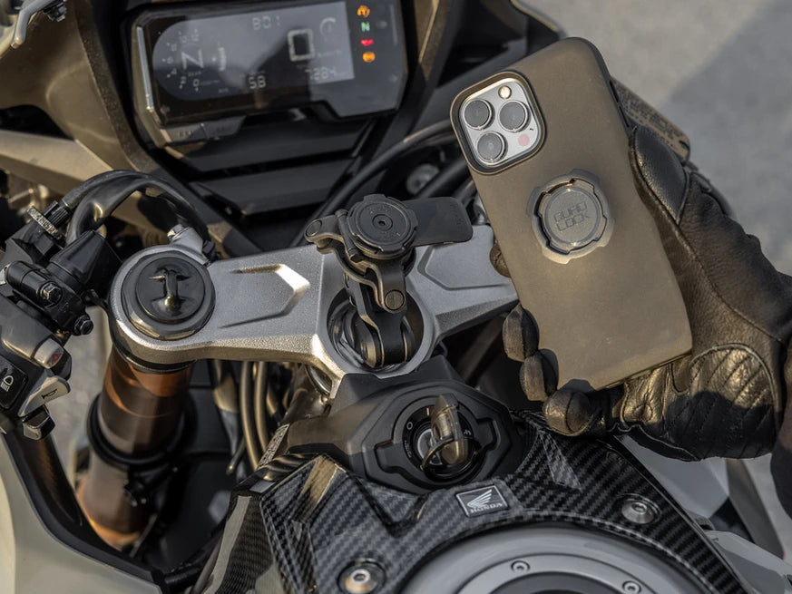 QUAD LOCK ORIGINAL CASE CLOSE UP