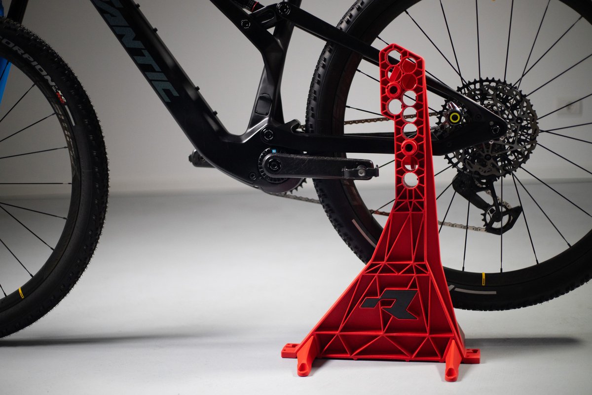 RACETECH R24 fietsstandaard rode met een mtb