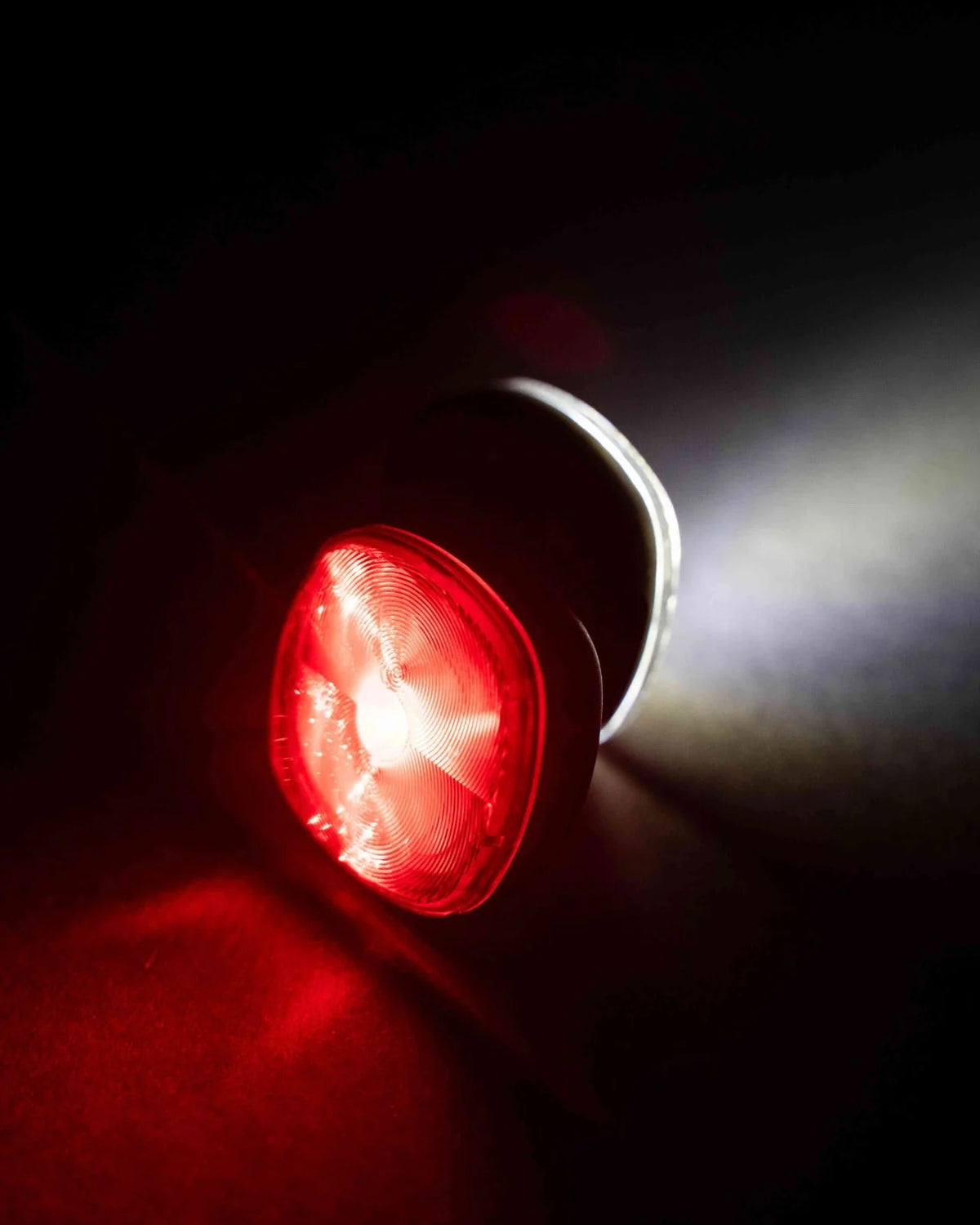 Craft Cadence Light Buds voor en achterlicht naast elkaar brandend