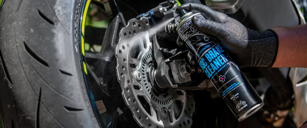 MUC-OFF Disc Brake Cleaner  – hier worden de schijfremmen ontvet