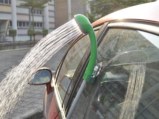 AQUA2GO campingdouche - met een zuignap aan de auto