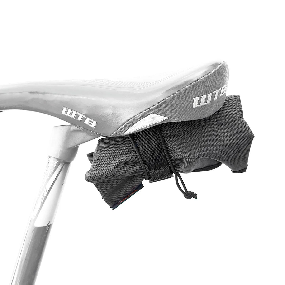 CHOIKE Rollito - gemonteerd onder zadel detail