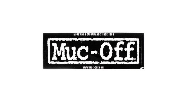 Muc-Off sticker – zwart-wit logo – Improving Performance Since 1994