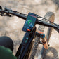 Quad Lock Waterproof Wireless Charger verpakking met IP67 waterdichte draadloze oplaadkop voor e-bike gemonteerd