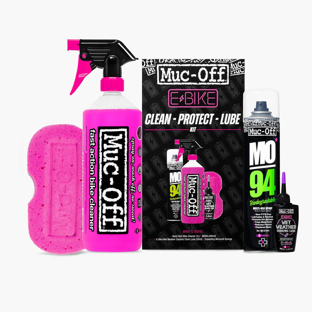  Muc-Off eBike Clean, Protect & Lube Kit Wet - alles uitgestald naast de doos