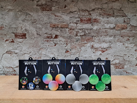 REFLECTIVE BERLIN buttons - reflecterende speldjes