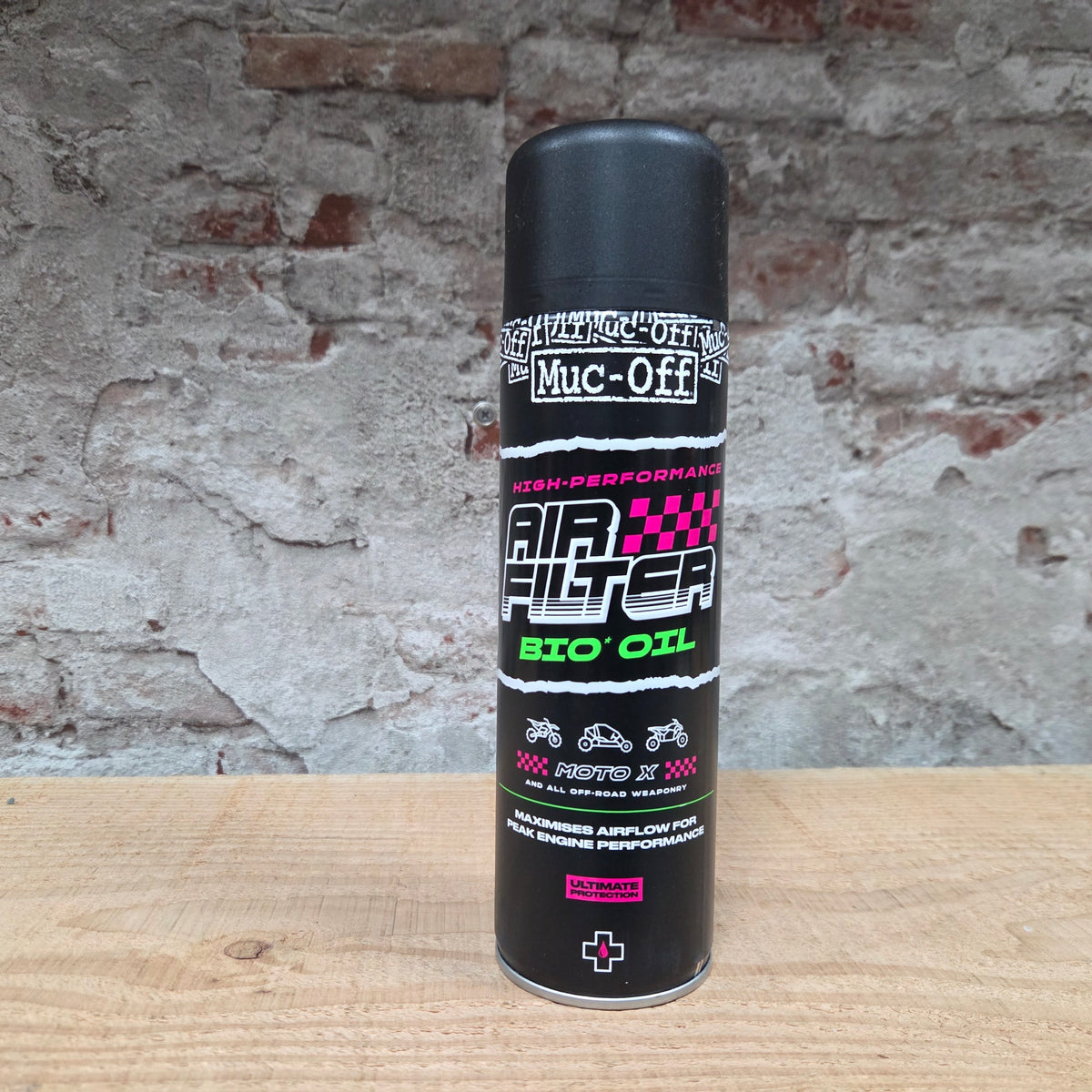 MUC-OFF bio air filter oil in de showroom