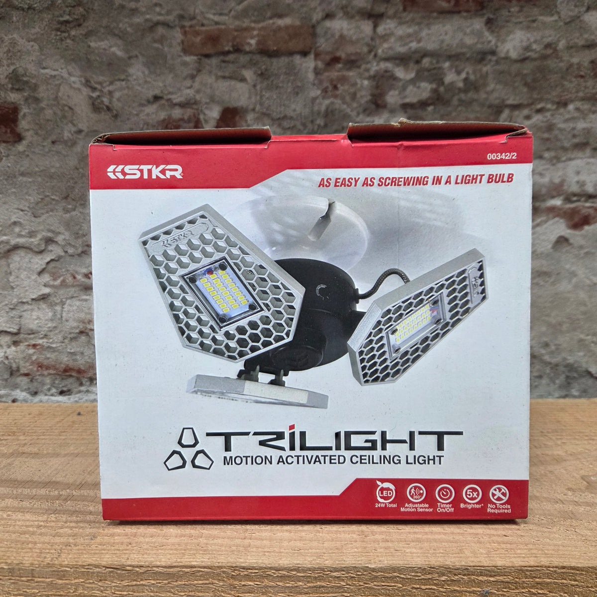 RISK RACING trilight motion activated ceiling light IN DE VERPAKKING
