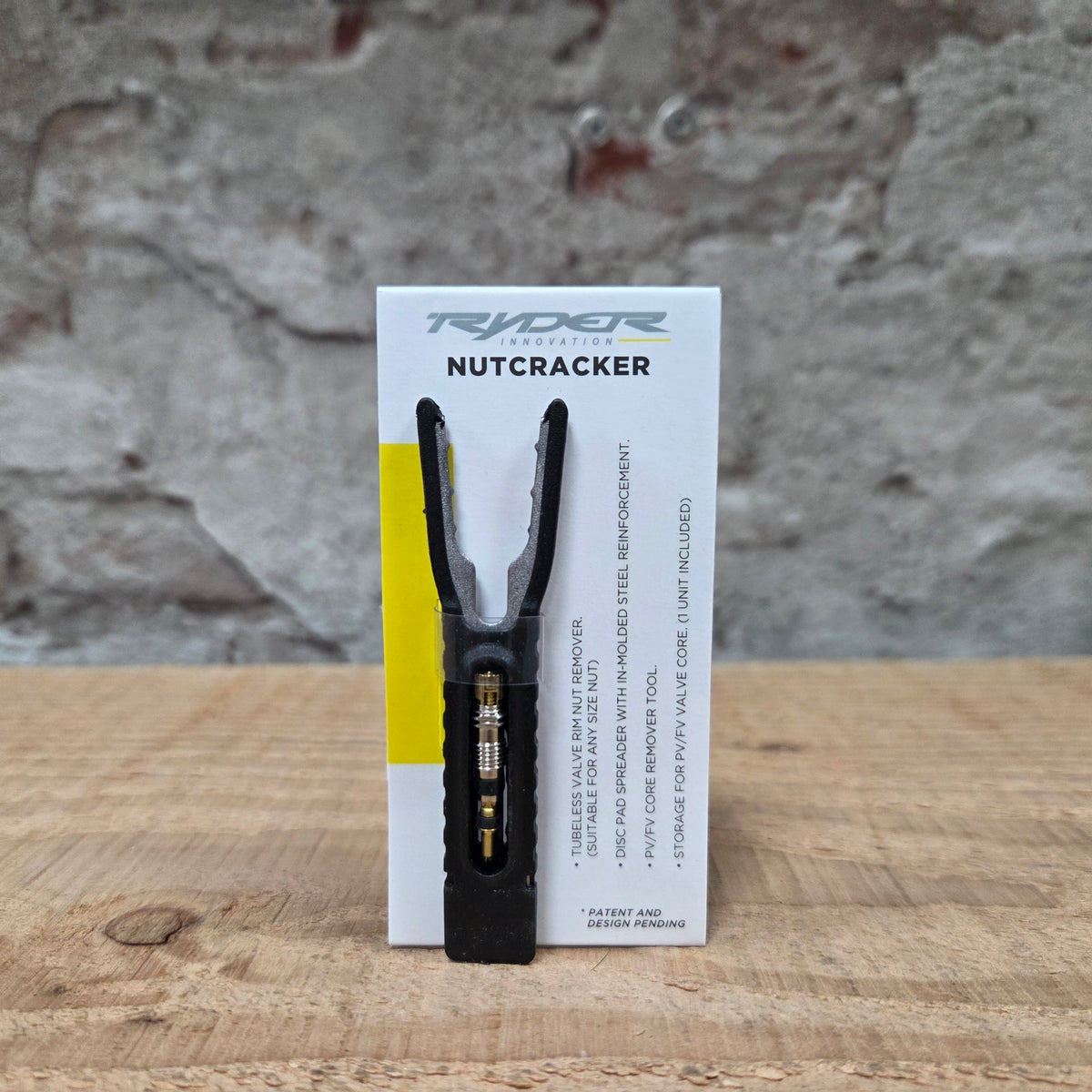 RYDER INNOVATION Nutcracker 3-in-1 fietsgereedschap multitool voor ventiel en remblokken VERPAKKING