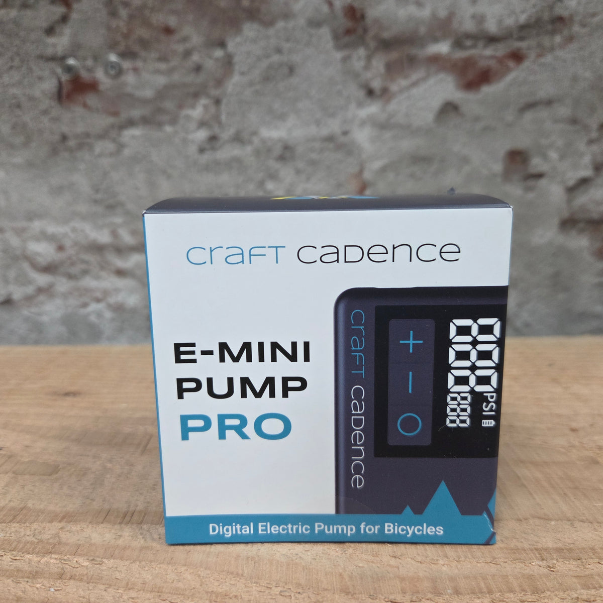 Craft Cadence E-Mini Pump Pro verpakking - digitale elektrische minipomp voor racefiets en MTB