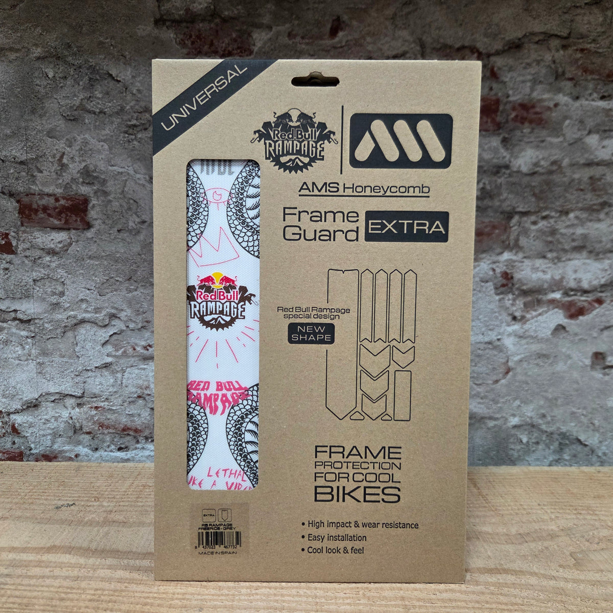 AMS x Red Bull Rampage Frame Guard Extra in de verpakking