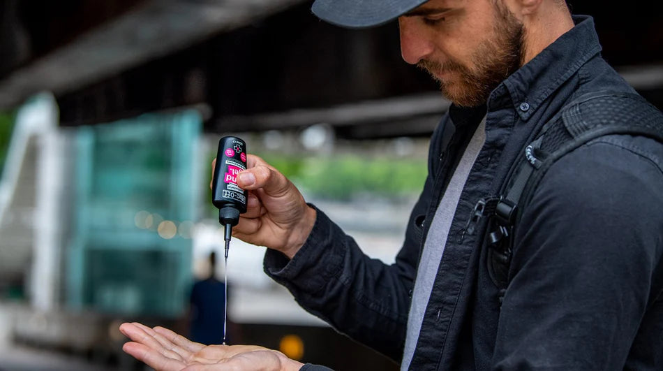 Muc-Off Antibacteriële Handgel - om je handen helemaal anti bacterieel te maken