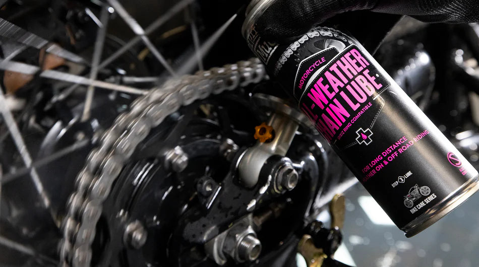 MUC-OFF Motorcycle Clean, Protect & Lube Kit - ketting smeren met de lube