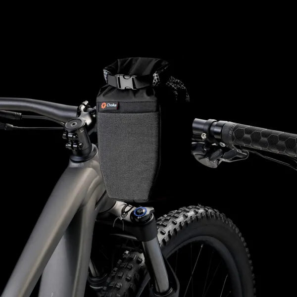 CHOIKE JumboDry op een mtb stuur gemonteerd