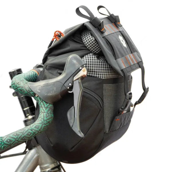 CHOIKE Porteador 15L - detail voorzijde op dropper