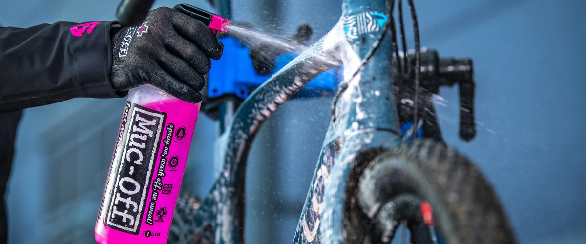 MUC-OFF the ultimate commuter kit cleaner 