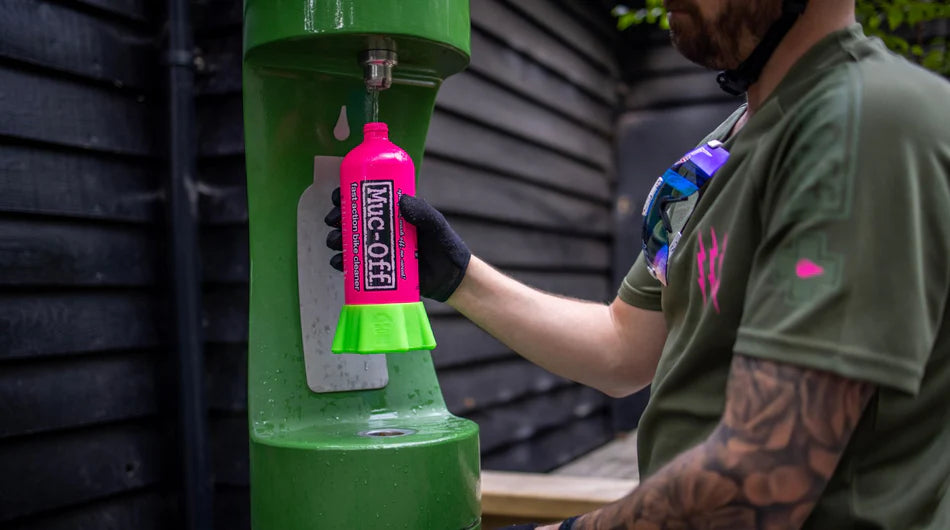 Muc-Off Punk Powder Cleaner  – na de korrels nu bijvullen met water