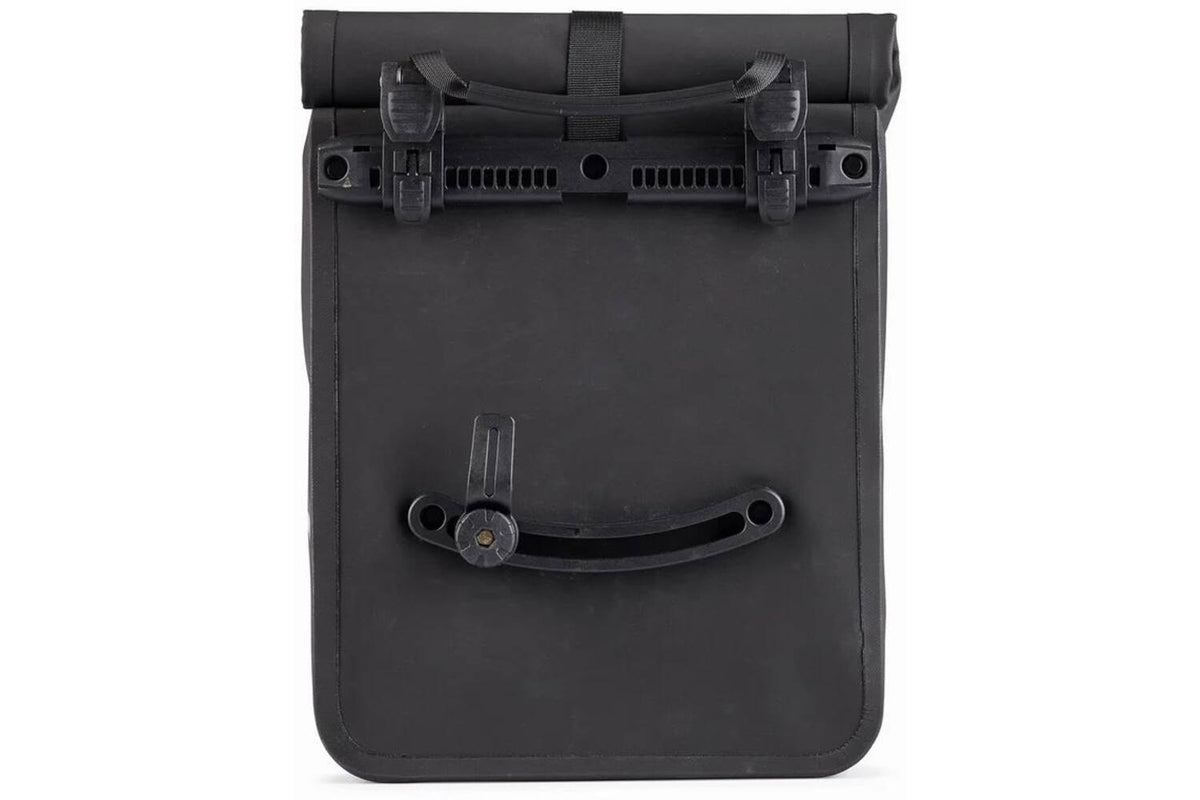 AEROE Urban Pannier Bag 12L zwart - achterzijde met ophanggedeelte