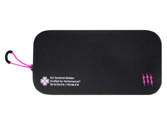 MUC-OFF waterproof essentials case v2 voorzijde