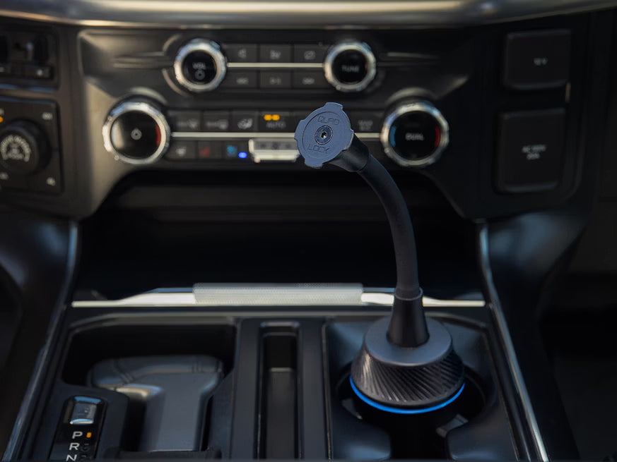 Quad Lock Cup Holder Mount - in de cupholder geplaatst