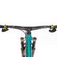 AMS Honeycomb Bar Guard geplakt op het stuur volledig