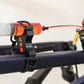 SUPERSONIC PARTS spuithouder kit hydraulische remmen ontluchten met rode houders en rubberen straps horizontaal geplaatst
