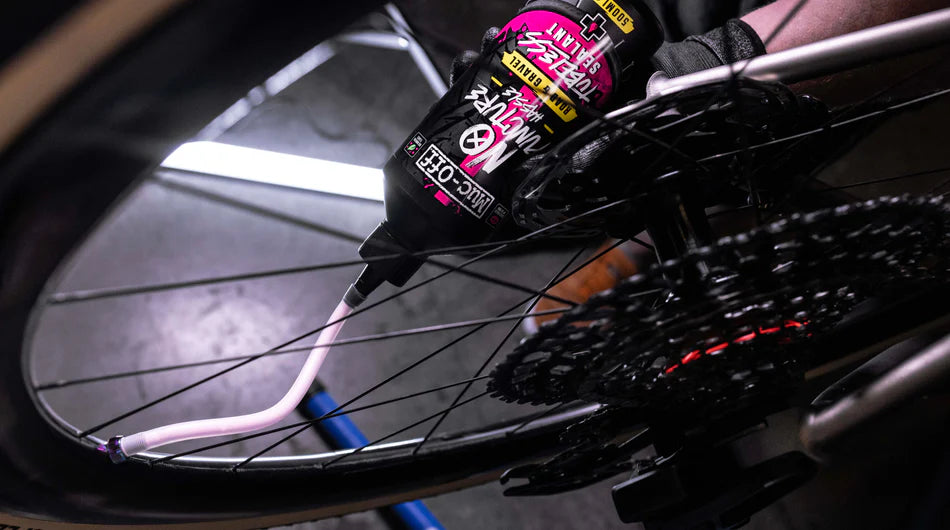 Muc-Off No Puncture Hassle Road & Gravel Tubeless Sealant makkelijk te verwerken