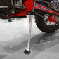 RTECH Oversize Side Bike Stand Base gemonteerd onder een motor standaard