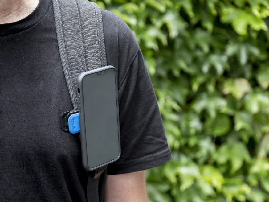 Quad Lock® Belt Clip - aan de band van een rugzak