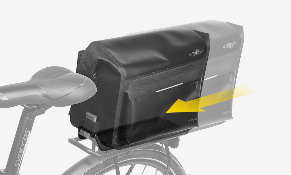  TOPEAK Omni QuickTrack Adapter - hier een tas die erop geschoven wordt