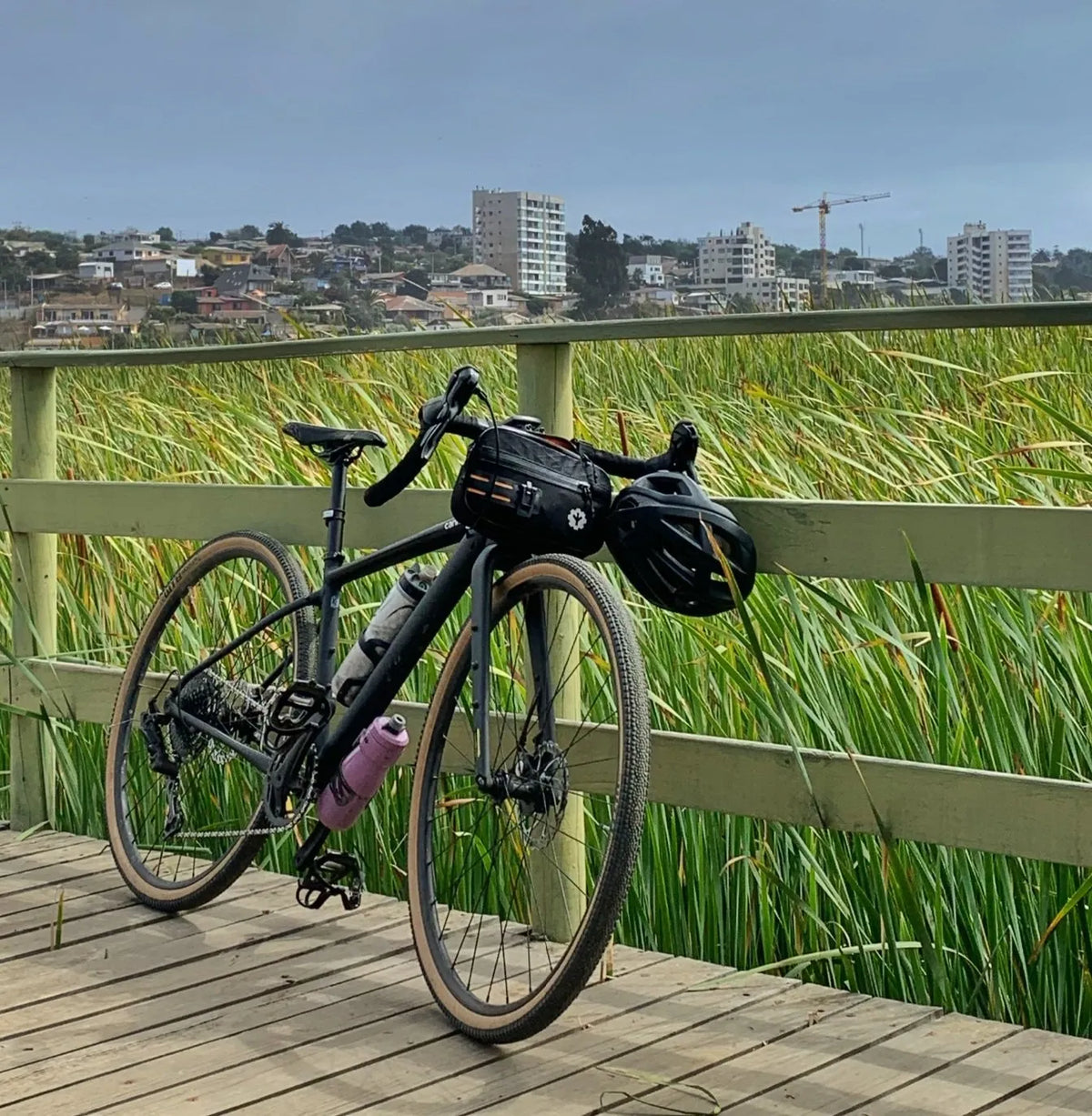 CHOIKE Lapabag 3L waterbestendige modulaire stuurtas zwart voor bikepacking op een dropper stuur