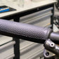 AMS Extralight gemonteerd op stuur in de garage