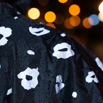 REFLECTIVE BERLIN regenponcho detail leo