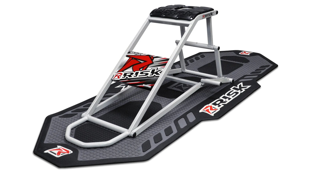 Risk Racing Factory Motocross Pit Mat - met een RR1 op de mat