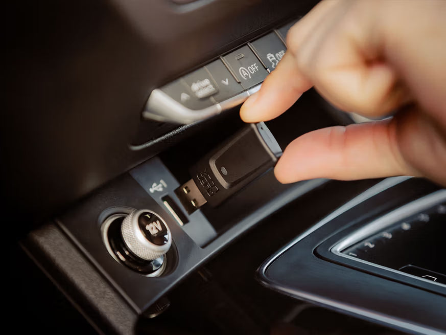 QUAD LOCK kabelloser CarPlay & Android Auto Adapter