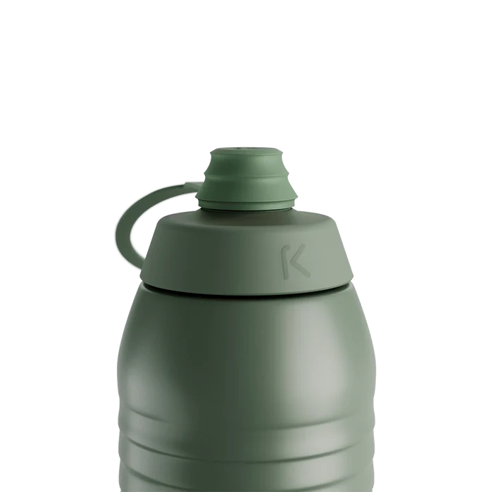 KEEGO Beschermkap gravel green op de bidon