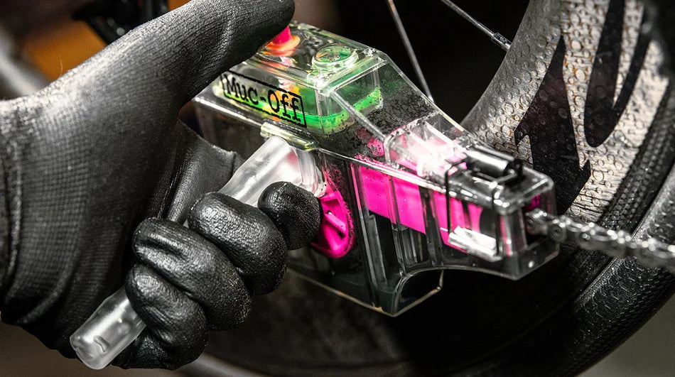 MUC-OFF x-3 dirty chain machine IN GEBRUIK