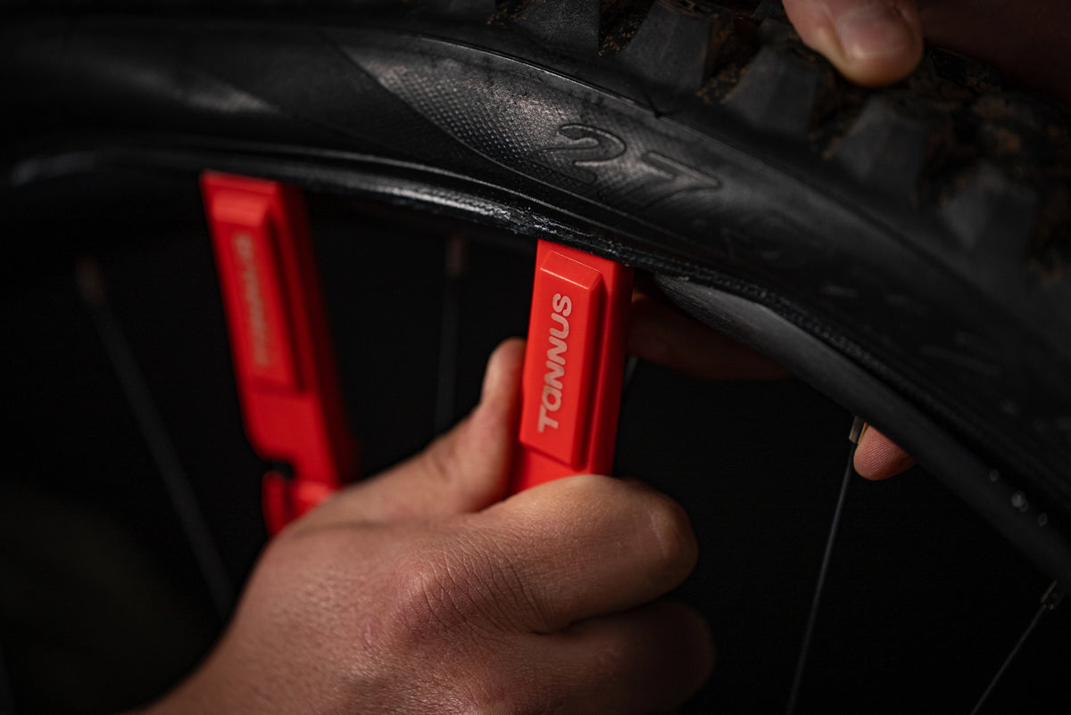 TANNUS Tire Levers - 2 lichters in gebruik