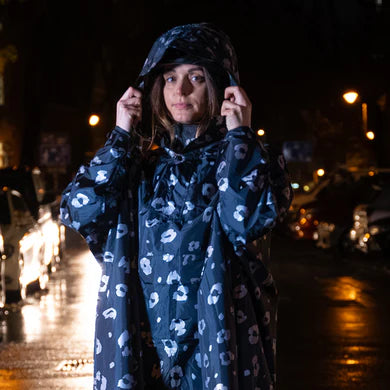 REFLECTIVE BERLIN regenponcho capuchon op