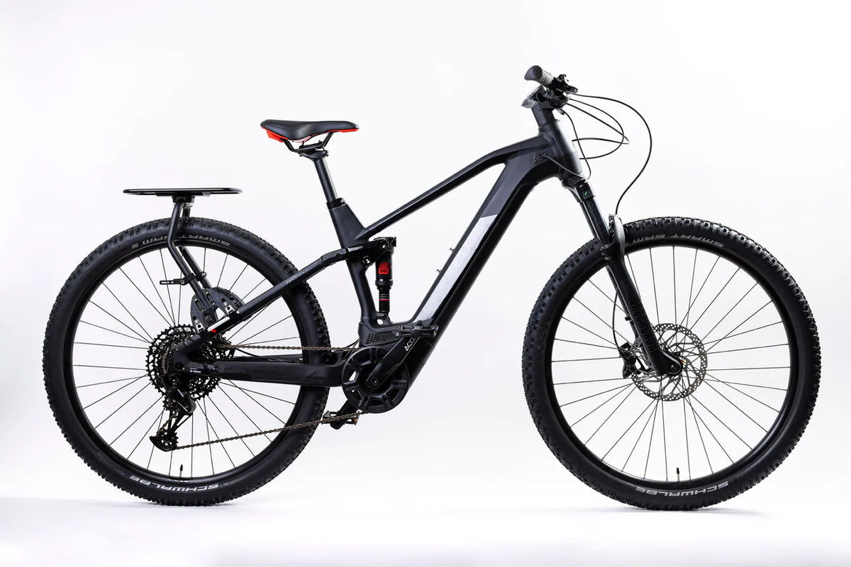 AEROE PANNIER RECEIVER GEMONTEERD OP EEN E-MTB