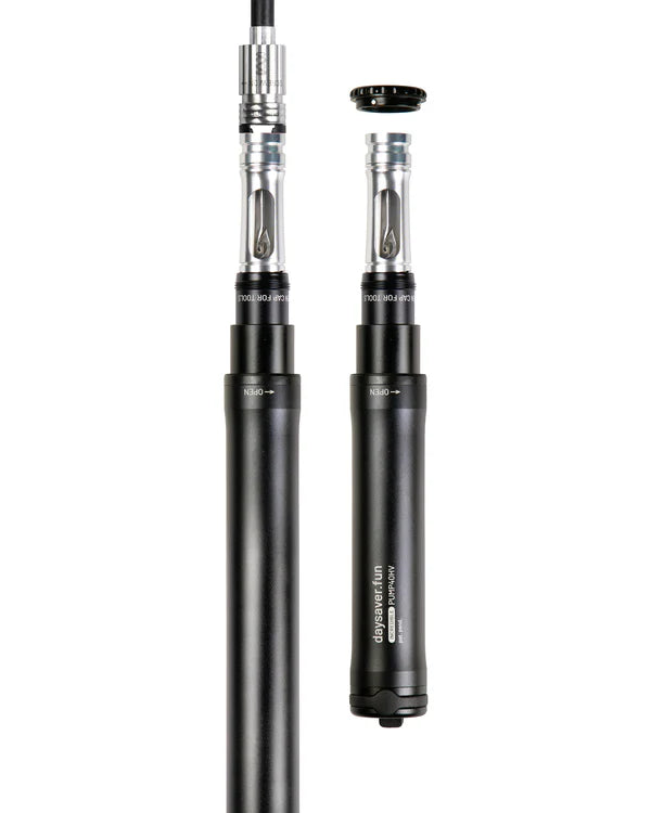 DAYSAVER Incredible Pump met 1 of 2 gereedschap gevuld
