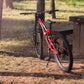 AMS Portable Bike Stand in het bos te gebruiken