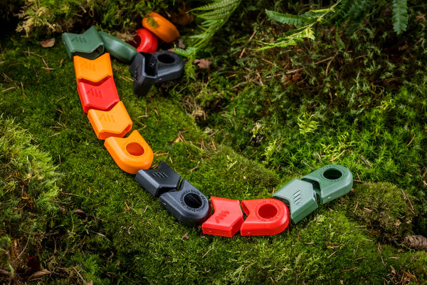 AMS Crank Defenderalle kleuren in het gras