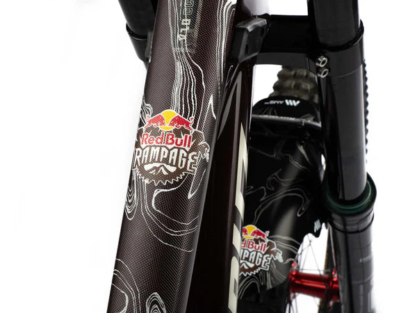 AMS x Red Bull Rampage Frame Guard Extra close up na plakken