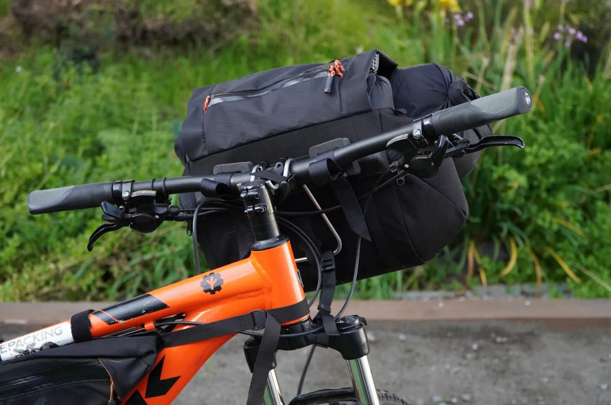 CHOIKE Porteador 15L - gemonteerd op een mtb stuur