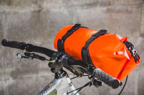 AEROE Heavy Duty Dry Bag 8L oranje waterdichte bikepacking drybag- gemonteerd p de fiets handlebar cradle