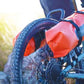 AEROE Heavy Duty Dry Bag 8L oranje waterdichte bikepacking drybag- op de spider cradle achterop de fiets