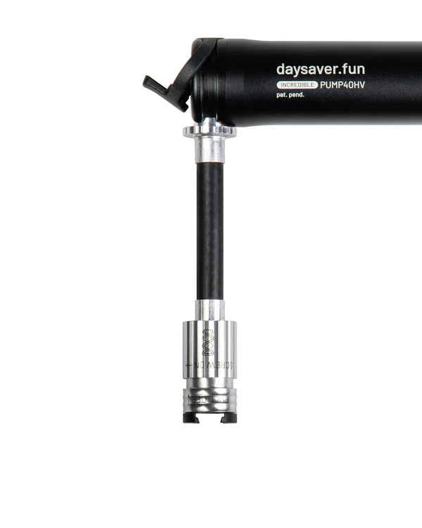 DAYSAVER Incredible Pump met de slang gemonteerd